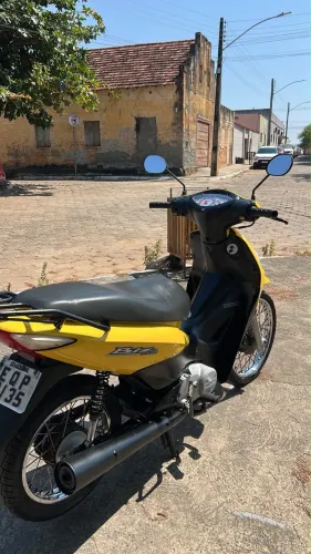 Biz 125 09/09 partida e pedal - atrasada, pra rodar como está 