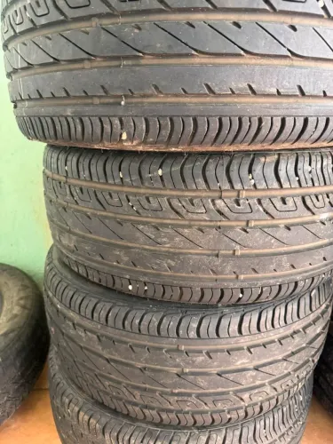 Vendo 4 Pneus 195/40 R17