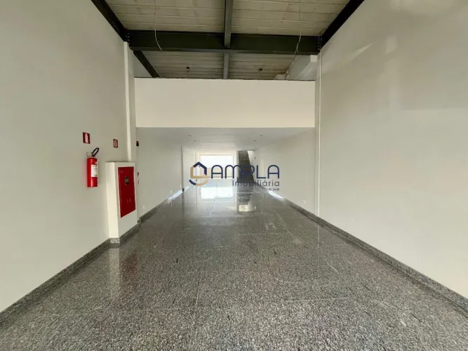 Loja à venda de 177 m² com mezanino e vista panorâmica, entre a Av. Raja Gabaglia e a Av. 
