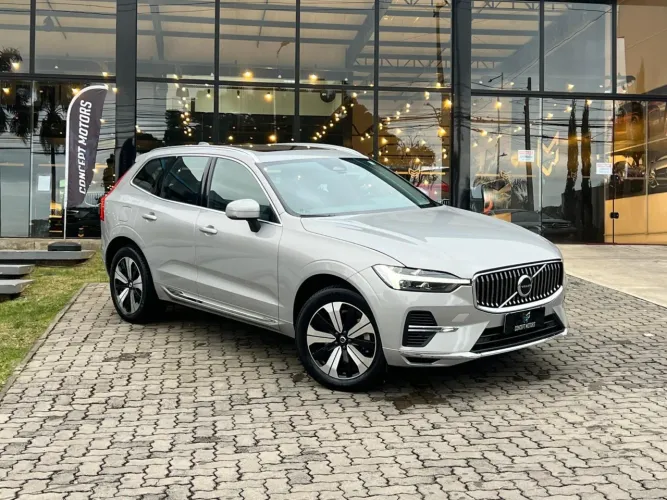 Volvo XC-60 T-8 Plus 2.0 AWD (híbrido) 2023