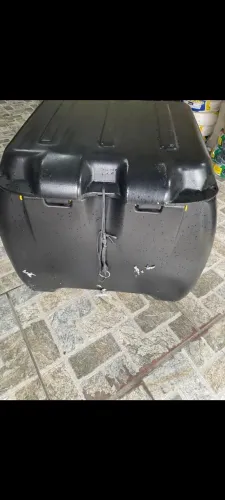 Vende baú 100 l como suporte da mix 2011 ou só o baú
