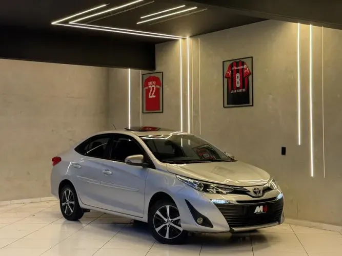 Toyota Yaris XLS Connect 1.5 Flex 16V 5P AUT 2021