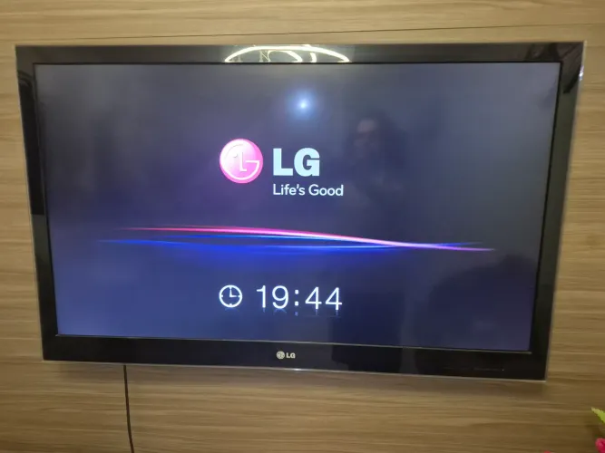 TV LG 42" Full HD LED 3D - 42LW4500