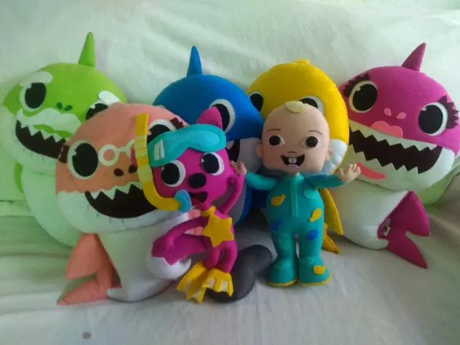 Bonecos de feltro baby Shark 40 cm 