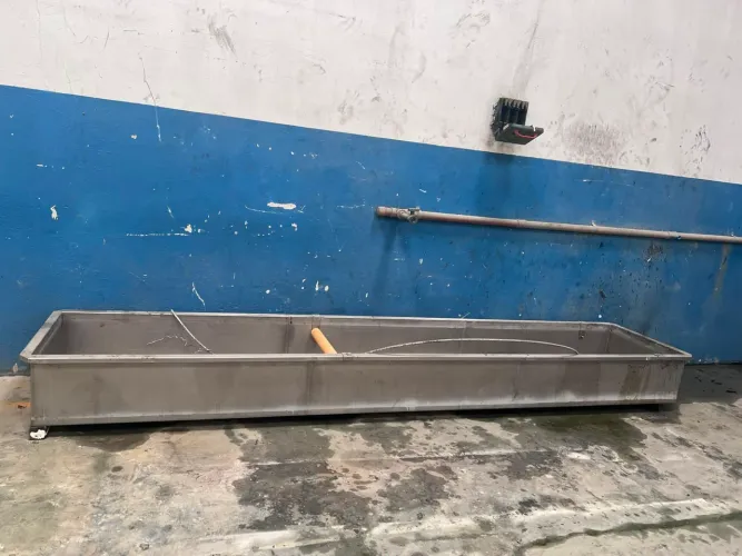BANHEIRA DE INOX PARA EXTRUSORA DE PLÁSTICOS
