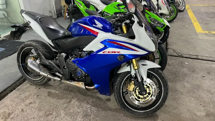 CBR 600f Moto Extra 