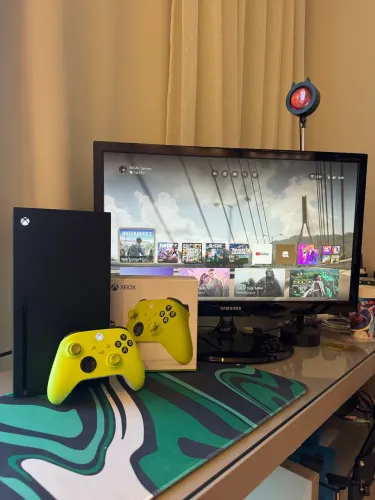 Xbox Series X 1tb mídia física com controle + Controle Eletric Volt