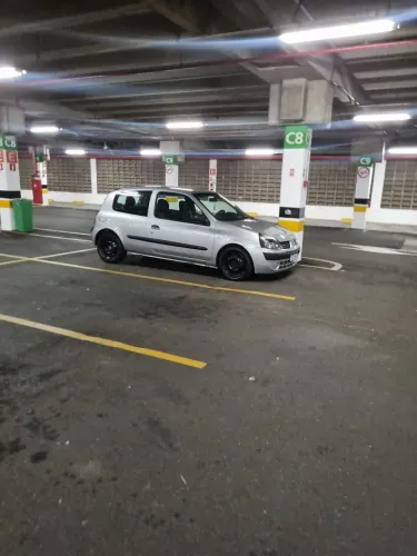 Renault Clio Authentique 1.0 8V 3P 2006