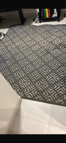 Tapete geométrico seminovo