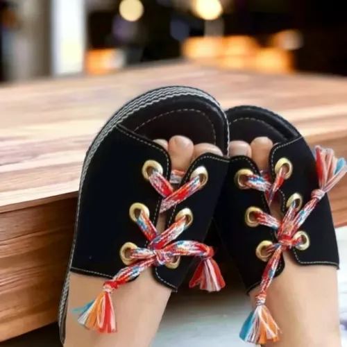 NOVA: Sandália com salto customizado e amarração frontal