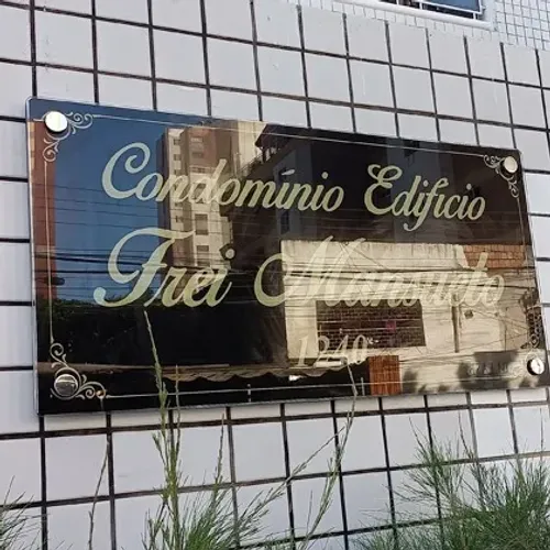 Placa de vidro para fachada de condomínio