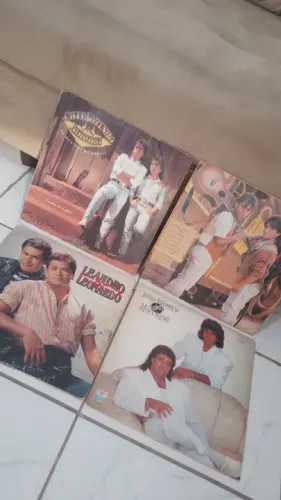 Lote com 4 discos vinil