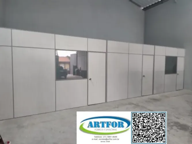 Montagem Divisórias Escritório Eucatex e Naval - Artfor
