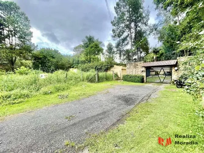 Casa 90% TÉRREA - 4 suítes - gourmet - piscina - Chácara São João