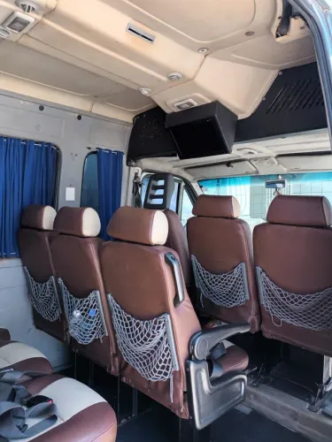Van / micro / ônibus/ turismo / viagens / bate e volta