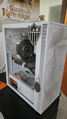 PC GAMER RX5600XT E I59400F 24GB RAM