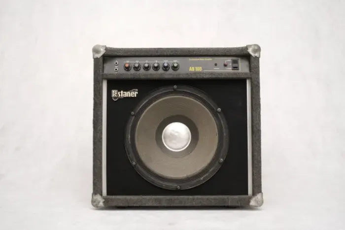 Amplificador para contra baixo