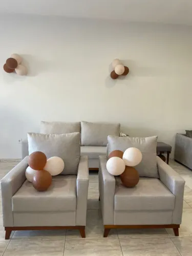 Conjunto poltronas elegantes