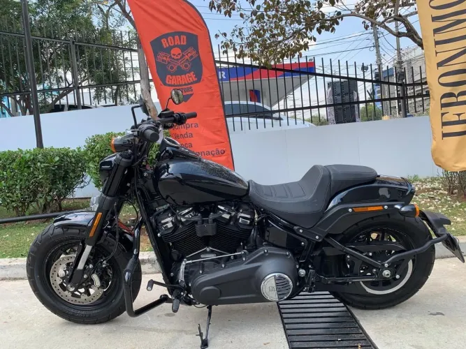 HARLEY-DAVIDSON SOFTAIL FAT BOB 114