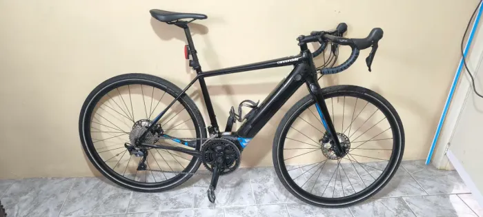 Bicicleta E-bike Canondalle Gravel motor Bosch