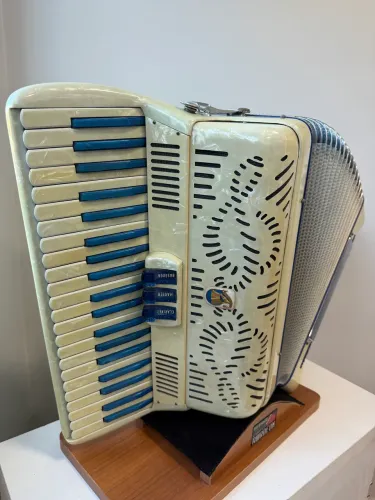 acordeon giulietti s31 