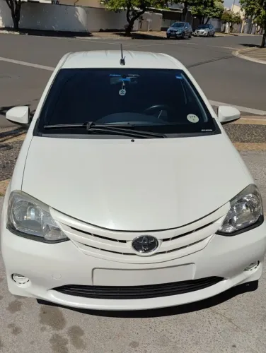Toyota Etios X 1.3 Flex 16V 5P Mec. 2017