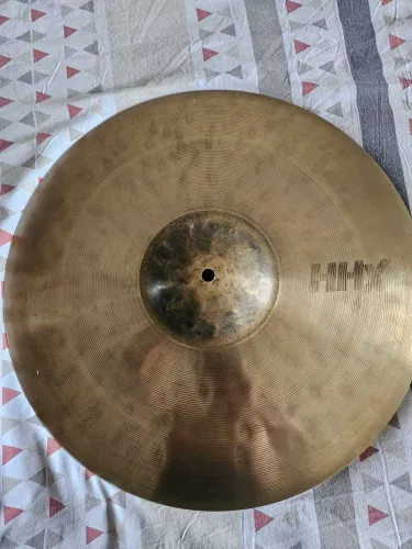 Prato Sabian HHX 18