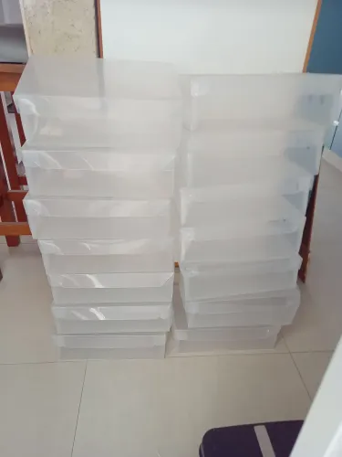 Caixa para sapatos transparente
