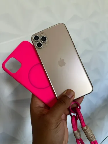 iPhone 11 Pro Max Novo Todo original impecável 