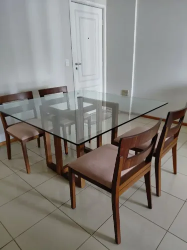 Mesa com Tampo de Vidro 4 Cadeiras