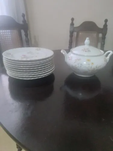 Conjunto de Jantar em Porcelana Steatita Pintada