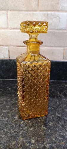 Licoreira na cor Âmbar