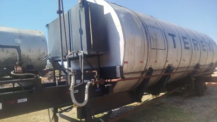 carreta tanque JUMBO para asfalto terex ano 2012