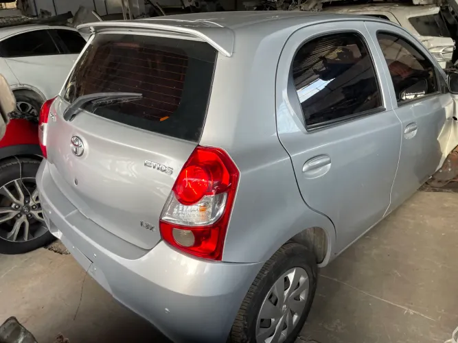 Sucata Toyota Etios 1.3 automático 2019 