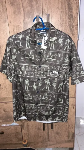 Camisa High company botão
