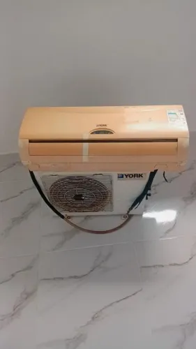 Ar-Condicionado York Usado