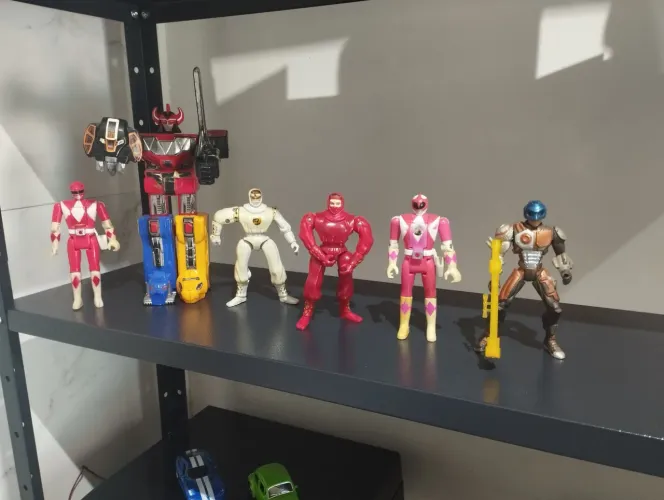 Coleção de Figuras Bonecos Power Rangers e Shaquille O'neal preço na descrição