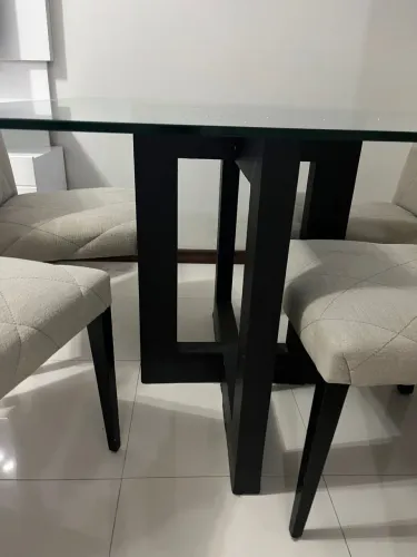 Mesa + 4 cadeiras