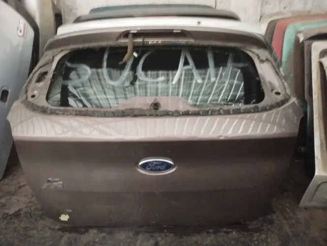 Tampa traseira do Ford Ka 2018 e2020