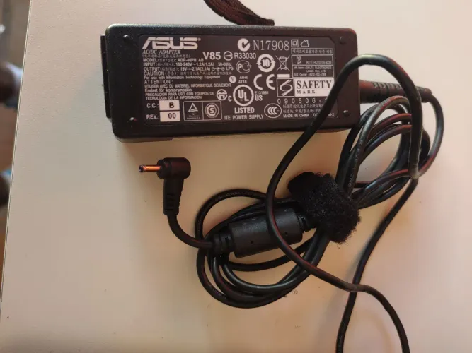 Carregador de notebook 19v