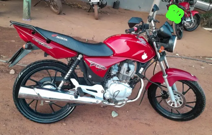 Moto top, pra pegar e rodar, dois pneus zero, revisada.