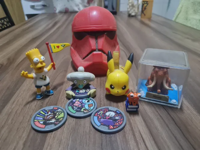 Brinquedos anime antigos