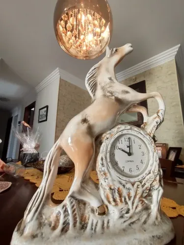 Antigo Bibelô Porcelana Cavalo Relógio!
