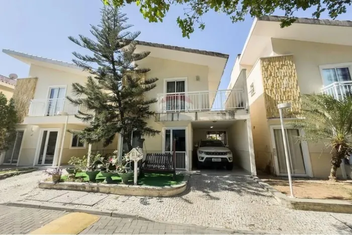 A Casa 42 no belo condomínio Maison Carmelle.