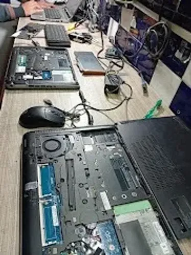 Serviços em Informática: Manutenção de Notebooks, Desktop, Comércio, Desenvolvimento Web