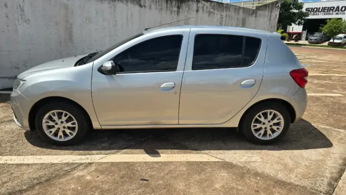 Renault Sandero Zen Flex 1.0 12V 5P Mec. 2021