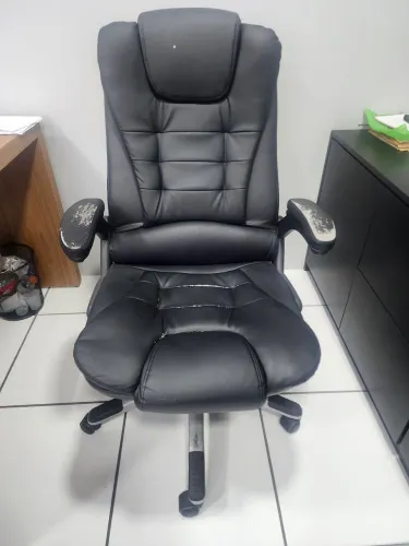 POLTRONA PRESIDENTE SEMI NOVA