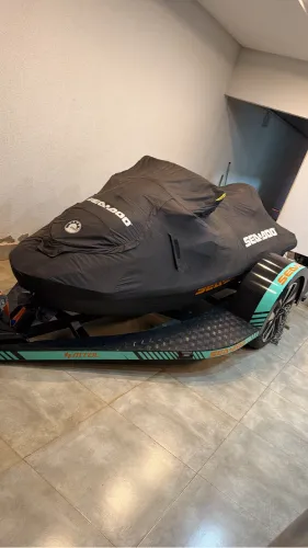 Jet ski 170 WAKE