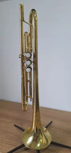 Trompete Sib Hoyden HTR-25L Laqueado Usado