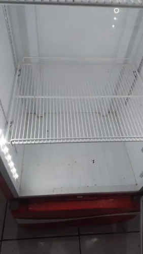Vendo freezer vertical expositor semi novo
